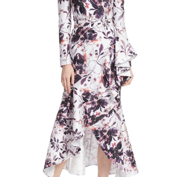 Badgley Mischka
Floral Flounce Hem Gown - Picture 5 of 16